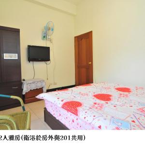Standard Double Room with Shared Bathroom