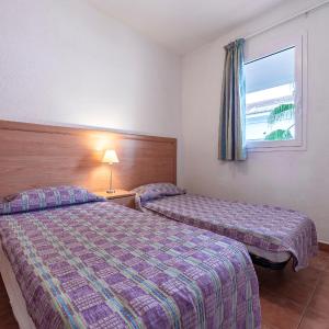 Two-Bedroom Apartment with Sea View (6 Adults)