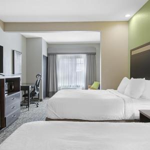 Suite with Two Queen Beds and Sofa Bed - Non-Smoking