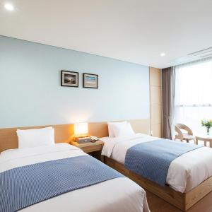 Deluxe Twin Room with Sea View