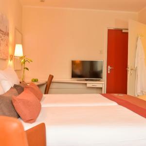 Compact Double Room