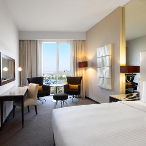 Spacious One bedroom Suite with Kitchenette