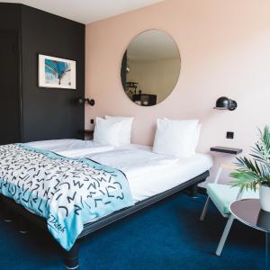 Medium Room - Double or Twin bed