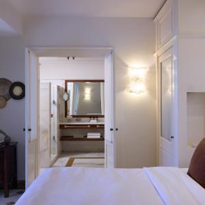 One Bedroom Deluxe Suite with Garden or Sea view