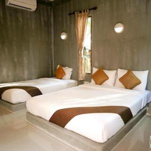 Triple Room with Terrace