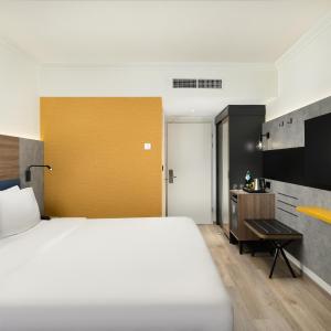 Premium Double Room with City View ( newly refurbished )
