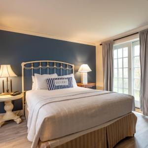 One Queen | Pet-Friendly
