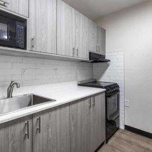 Studio with 2 Queen Beds - Non-Smoking