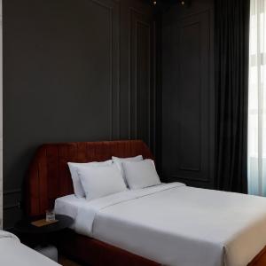 Deluxe Triple Room with Ermou View