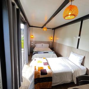 Twin Room with Private Bathroom