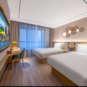 Moonlight Deluxe Twin Room