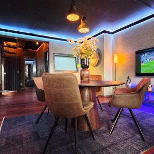 Two-Bedroom Deluxe Apartment with Ocean View
