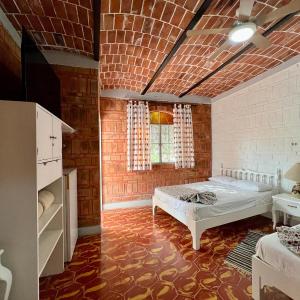 Villa with kitchen and terrace - with lake view