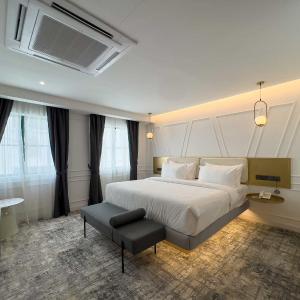 Jacuzzi Suite