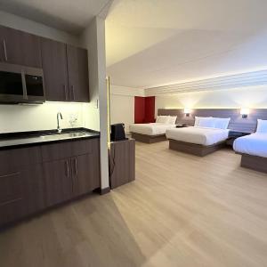 Triple Room with Private Bathroom