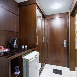 Luxury Suite with One King Bed