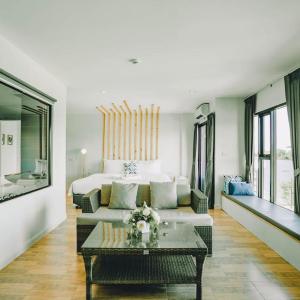 Suite with Spa Bath