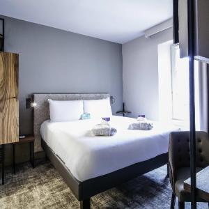 Family Suite with One Double Bed and Twin Beds