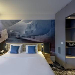 Standard Suite with One Double Bed and Single Sofa Bed