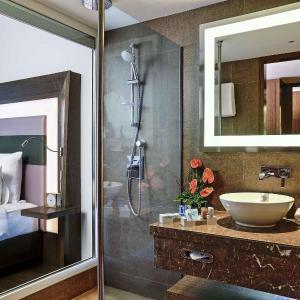 Executive Room King Bed - Garden View