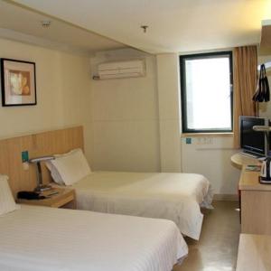 Standard Twin Room A