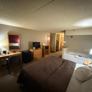 King Suite - Accessible/Non-Smoking