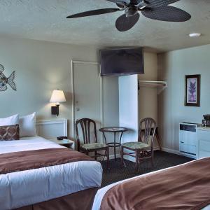 Queen Room with Two Queen Beds - Top Floor