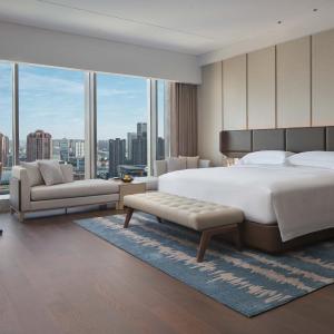 Premium King Room