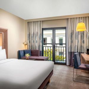 Executive Queen Room