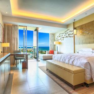 King Room with Ocean View - High Floor