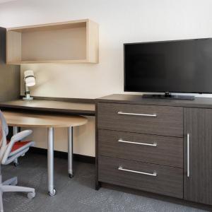 Queen Studio Suite - Hearing Access/Non-Smoking