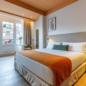 Deluxe Room with Terrace (4 Adults)