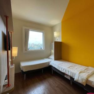 Apartment with Twin Beds