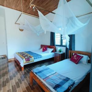 Deluxe Double or Twin Room with Lake View