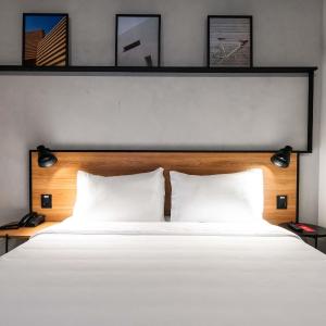 Standard Non Smoking Room with One Double Bed