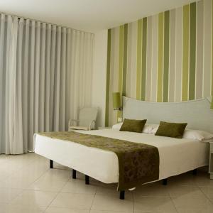 Double or Twin Room with City View