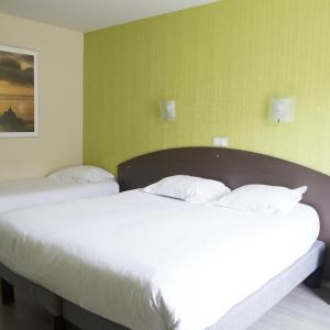  Superior Double Room with Extra Bed