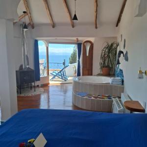 Deluxe Suite with Spa Bath