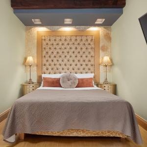 Deluxe Suite with City View