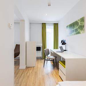 One-Bedroom Apartment with Queen Bed