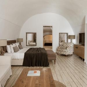 Traditional Cave Suite