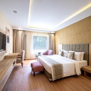 Standard King Room (Enjoy 20% off on Food and Beverage, Guaranteed Early Checkin and Late Checkout)