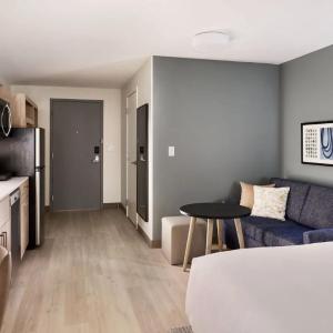 King Studio Suite