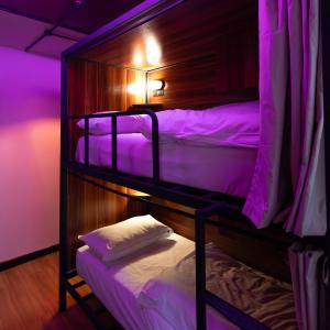 8-Bed Mixed Dormitory Room