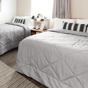 Premium Fully Renovated - 2 Full Bed Studio w/ Kitchen
