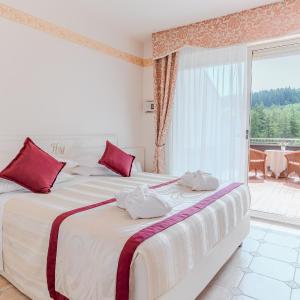 Superior Double/Twin Room Lake View