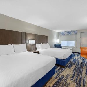 Queen Room with Two Queen Beds - Non-Smoking