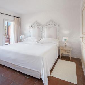 Deluxe Canal, king size bed, canal view, terrace