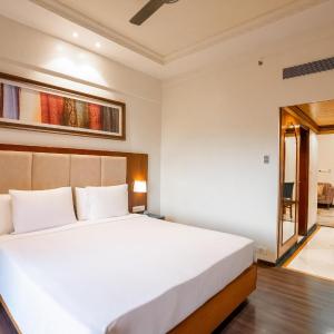 Junior Suite - Non-Smoking: 10% Discount on Food & Soft Beverages,Up to 20% Discount on SPA, special kids welcome/in room amenities like kits/bakery/chocolates etc.