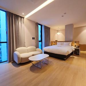 Premier Room